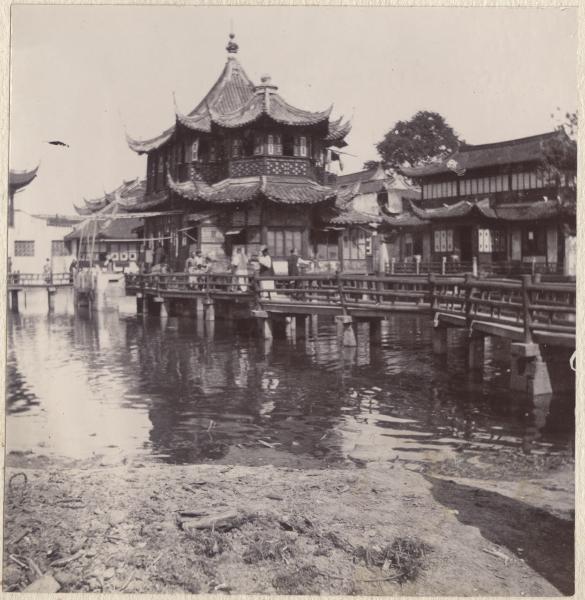 Shanghai - Lago - Edificio in legno - Casa da té - Huxington tea house