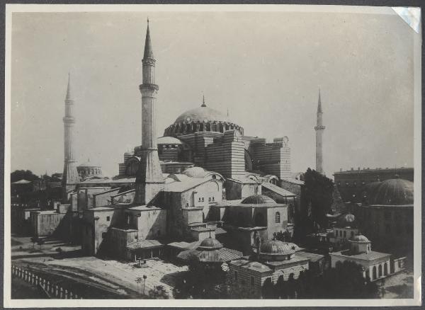 Turchia - Istanbul - Santa Sofia (detta anche Basilica di Hagia Sophia) - Esterno - Minareti