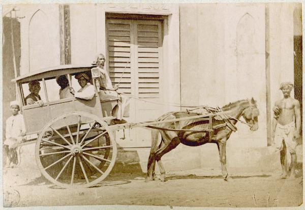 India - Chennai (già Madras) - Carrozza - Diligenza - Cavallo