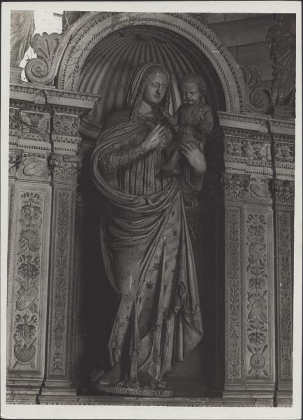 Scultura - Madonna con Bambino - Benedetto Briosco - Pavia - Certosa di Pavia - Transetto destro - Sepolcro di Gian Galeazzo Visconti