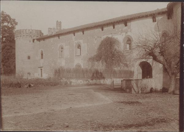 Rozzano - Località Cassino Scanasio - Castello Visconteo - Facciata