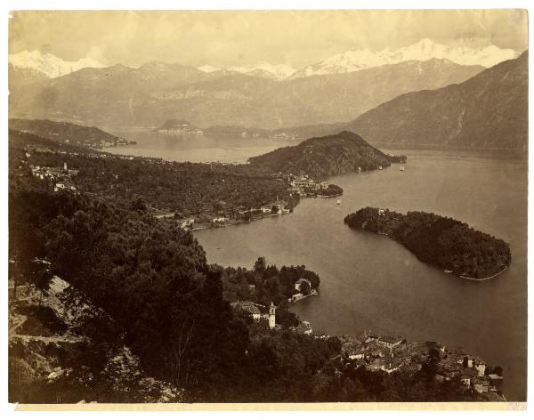 Lago di Como - Isola Comancina e punta di Bellagio