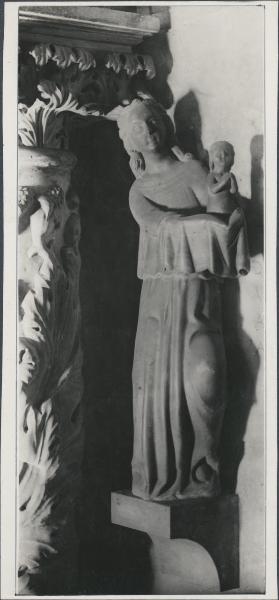Scultura - Madonna con Bambino - Giovanni di Balduccio (bottega) - Milano - Chiesa di San Gottardo in Corte - Monumento ad Azzone Visconti