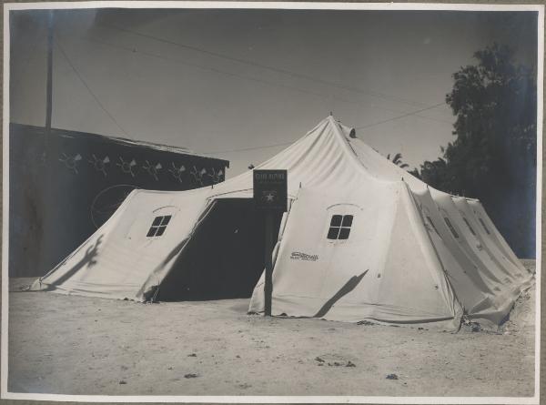 Libia - Tripoli - Fiera Campionaria - Tenda del Club Alpino Italiano sede Centrale - Esterno