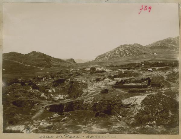 Perù - Cerro de Pasco - Sentiero di montagna - Ruderi