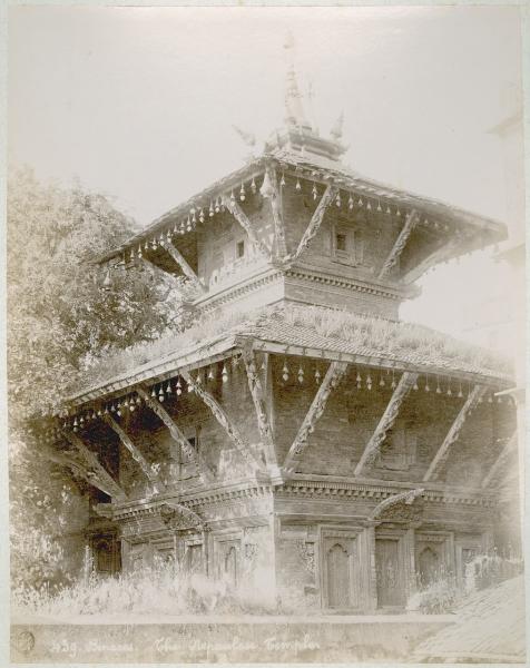 India - Varanasi (già Benares) - Tempio Nepali - Esterno - Tetto a pagoda a due piani