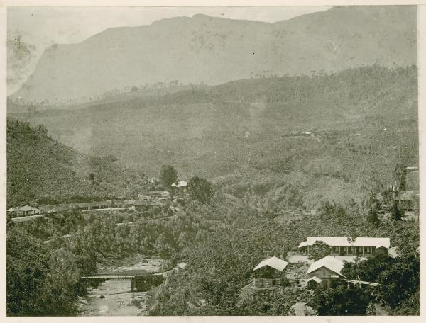 Sri Lanka (già Ceylon) - Lindula - Montagna - Fiume
