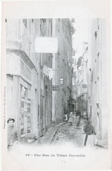 Francia - Marsiglia - Una strada della città vecchia