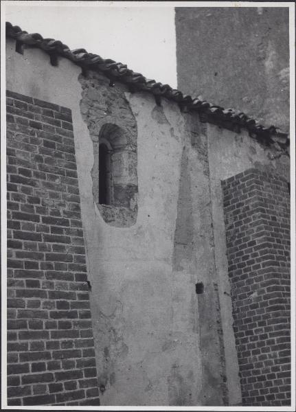 Stradella - Basilica di S. Marcello in Montalino - Monofora