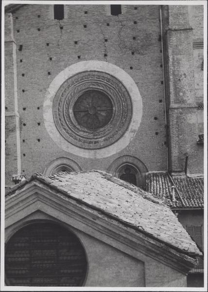 Pavia - Chiesa di Santa Maria del Carmine - Lato