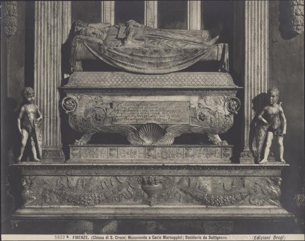 Monumento funebre - Sepolcro funebre a Carlo Marsuppini (particolare del sarcofago) - Desiderio da Settignano - Firenze - Basilica di S. Croce - Navata sinistra