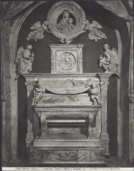 Monumento funebre - Sepolcro di Maria d'Aragona - Antonio Rossellino, Benedetto da Maiano - Napoli - Chiesa di S. Anna dei Lombardi o di Monteoliveto - Cappella Piccolomini