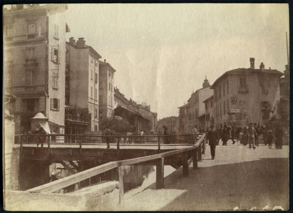 Milano - Via De Amicis - Naviglio - Ponte in legno