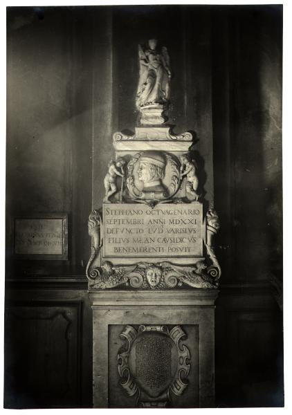 Monumento - Monumento funebre a Stefano Varesi del 1521 - Monza - Duomo - Cappella del Corpus Domini