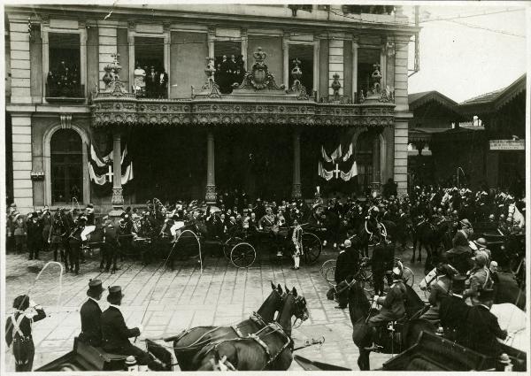 Milano - Stazione Centrale - Arrivo del Re d'Italia Vittorio Emanuele III per l'inaugurazione della Fiera Campionaria