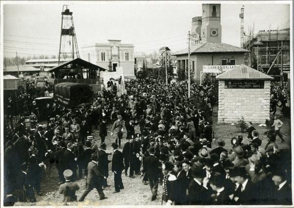 Milano - Fiera Campionaria - Padiglioni - S. M. il Re d'Italia Vittorio Emanuele III