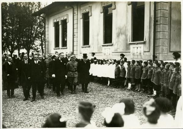 Milano - Scuola all'aperto di Turro - S.M. il Re Vittorio Emanuele III