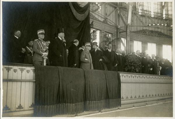 Milano - Palazzo del Ghiaccio - S.M. il Re d'Italia Vittorio Emanuele III