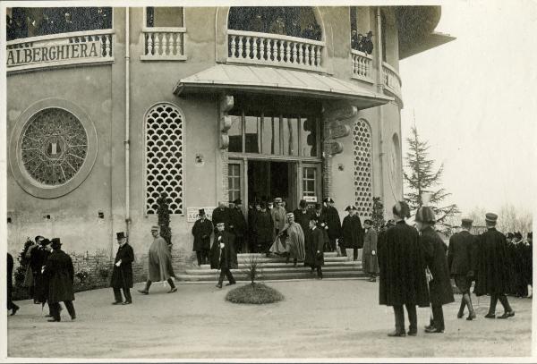 Milano - Fiera Campionaria - Padiglione Industria Alberghiera - S. M. il Re d'Italia Vittorio Emanuele III