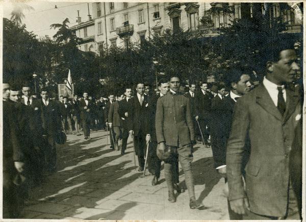 Milano - Via Cusani - Processione per il Congresso Eucaristico