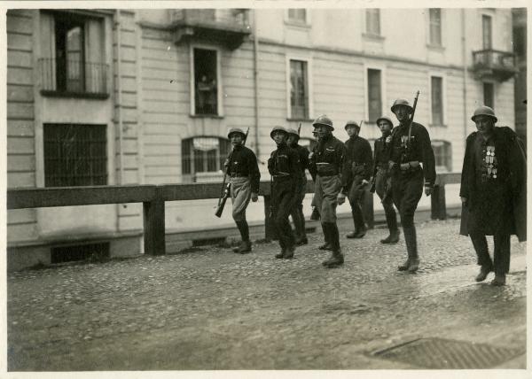 Milano - Via San Marco - Drappello fascista