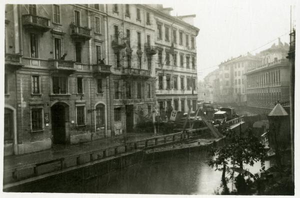 Milano - Via San Marco - Casa del Fascio - Barricate