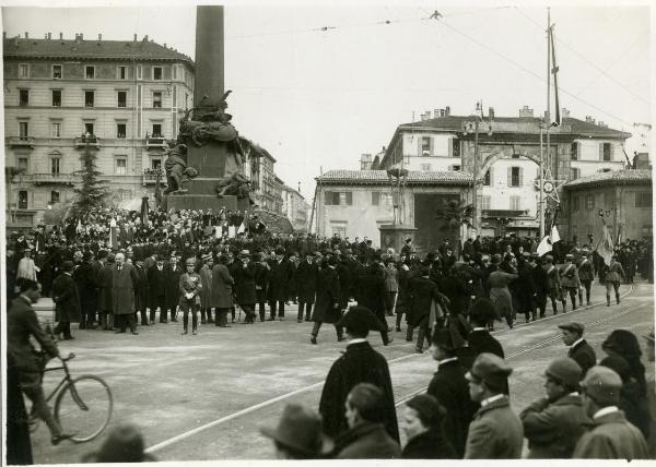 Milano - Piazzale di Porta Vittoria - Monumento alle Cinque Giornate