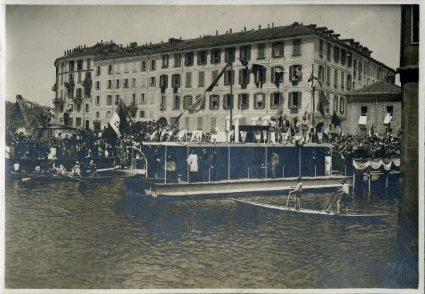 Milano - Darsena di Porta Ticinese - Battello missionario