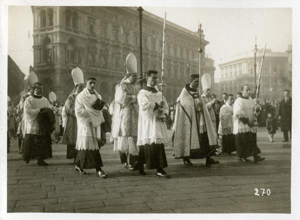 Milano - Trasporto della reliquia di S. Lugi Gonzaga - Cardinale Tosi