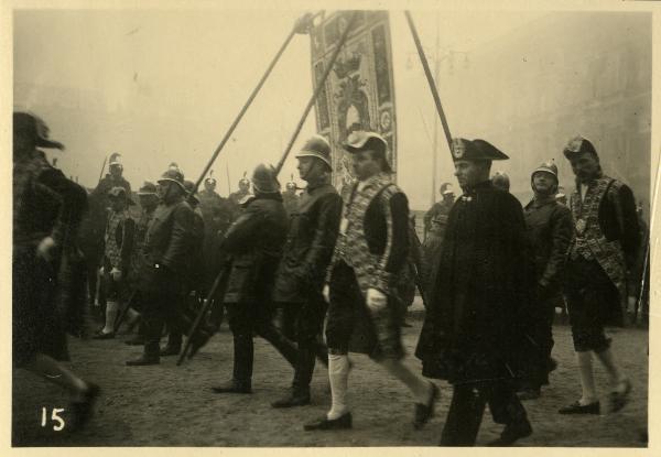 Milano - Funerali del Cardinale Tosi - Gonfalone del Comune