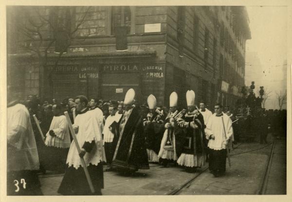 Milano - Funerali del Cardinale Tosi - Vescovi