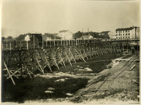 Milano - Stazione Centrale - Costruzione del fabbricato principale - Lavori in corso