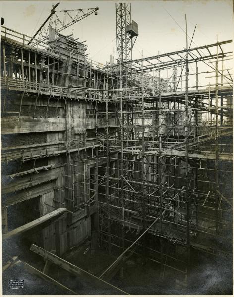 Milano - Stazione Centrale - Costruzione del fabbricato principale - Lavori in corso