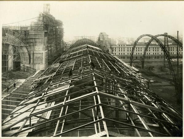 Milano - Stazione Centrale - Costruzione del fabbricato principale - Lavori in corso - Galleria Centrale - Galleria di testa