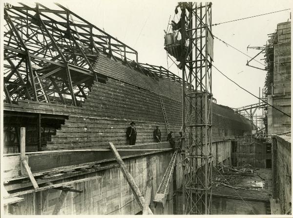 Milano - Stazione Centrale - Costruzione del fabbricato principale - Lavori in corso - Galleria di testa