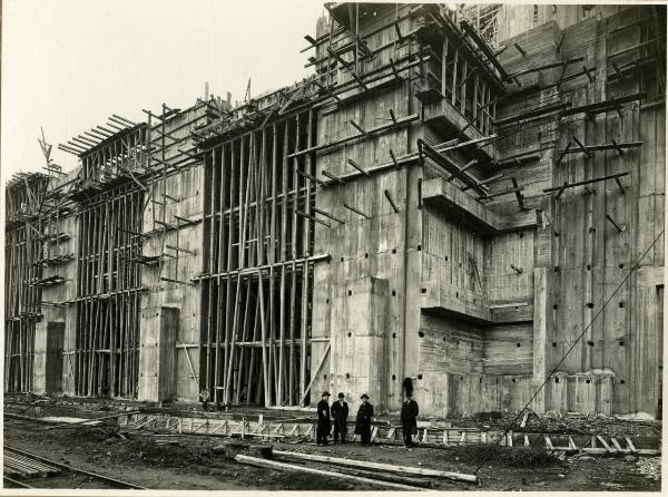 Milano - Stazione Centrale - Costruzione del fabbricato principale - Lavori in corso