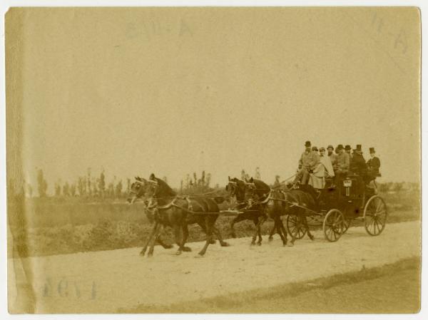 Milano - Carrozza a quattro cavalli