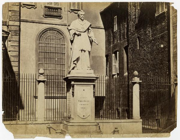 Scultura - Monumento a Federico Borromeo - Costanzo Corti - Milano - Piazza S. Sepolcro