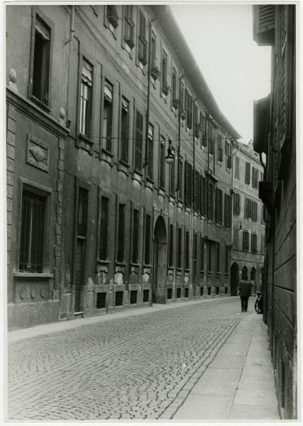 Milano - Palazzo Trivulzio <via della Signora>