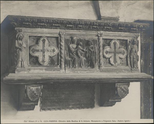 Monumento funebre - Sepolcro di Fulgenzio Sala - Padova - Basilica di S. Antonio - Chiostro del Capitolo