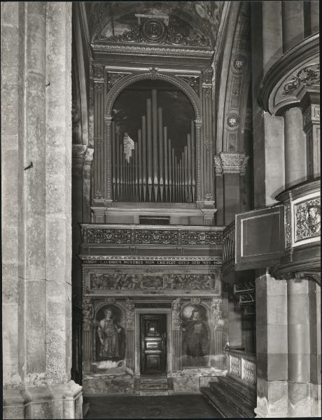 Milano - Chiesa di S. Simpliciano - Navata sinistra - Organo