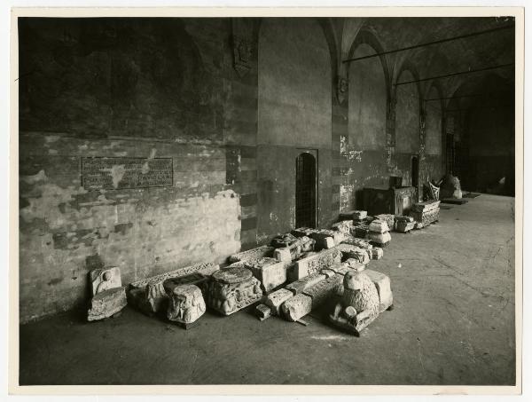 Milano - Castello Sforzesco - Corte Ducale - Portico dell'Elefante - Restauro BBPR (prima fase 1953-1956)