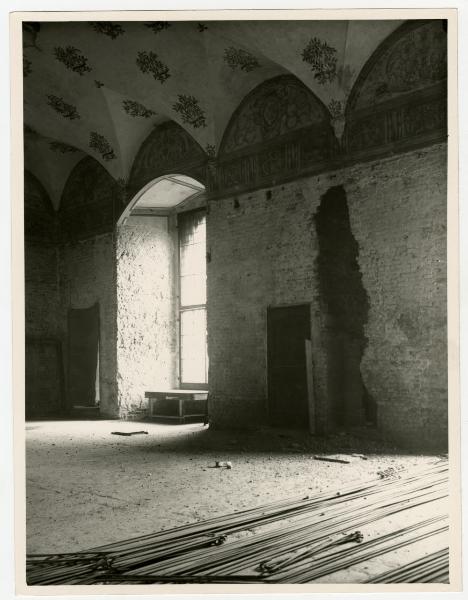 Milano - Castello Sforzesco - Musei Civici - Restauro BBPR (prima fase 1953-1956) - Sala 7 (Sala del Gonfalone)