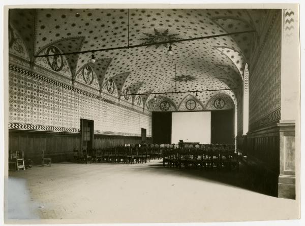 Milano - Castello Sforzesco - Rocchetta - Piano terra - Allestimento 1907-1943 - Sala delle riunioni, già sala del Consiglio Segreto, oggi sala di consultazione della Biblioteca Trivulziana