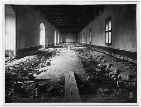 Milano - Castello Sforzesco - Musei Civici - Restauro BBPR (prima fase 1953-1956) - Sala della Cancelleria (sala 30 nell'allestimento BBPR, oggi sala 26)