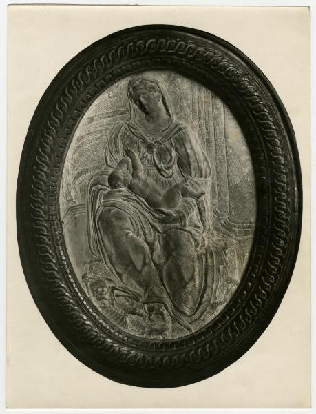 Scultura - Ovale in marmo con "Madonna col Bambino" (inv. 742 recto) - Vincenzo Danti (attr.) - 1550 circa - Milano - Castello Sforzesco - Museo d'Arte Antica