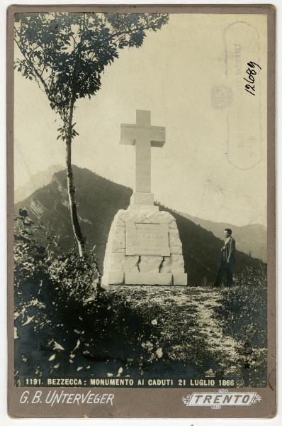 Veduta - Bezzecca - monumento ai caduti