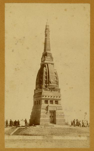 Monumento Ossario commemorativo della battaglia di Palestro - Giuseppe Sommaruga 1893 - Pavia - Palestro - 	Strada Statale dei Cairoli