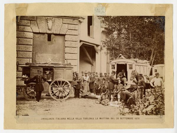 Roma - Villa Torlonia - 20 settembre 1870 - Ambulanza e soldati italiani