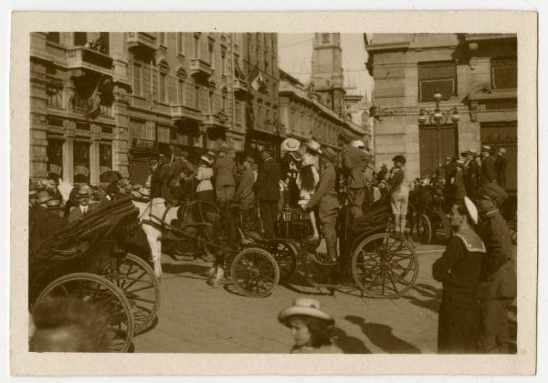 Folla - Milano - Piazza Cordusio - 28 luglio 1918